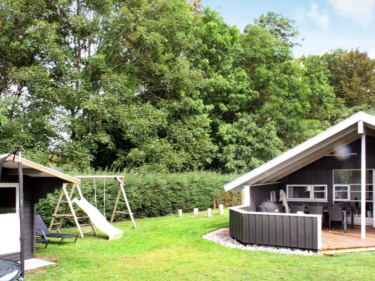 Four-Bedroom Holiday Home In Sydals 4 Vibøge エクステリア 写真